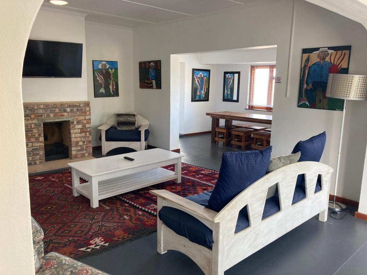 Hermanus Backpackers & Budget Accommodation Extérieur photo