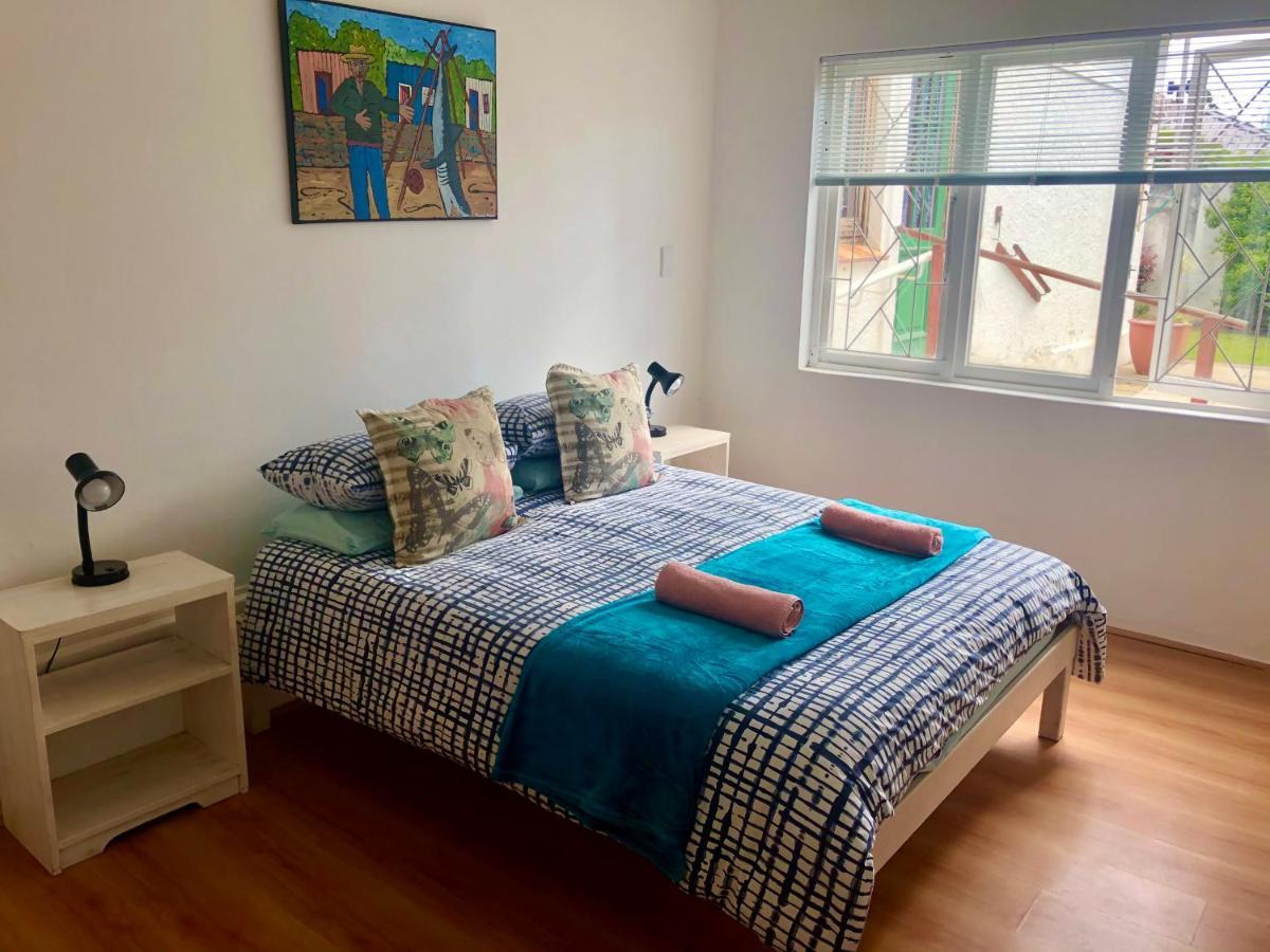 Hermanus Backpackers & Budget Accommodation Extérieur photo