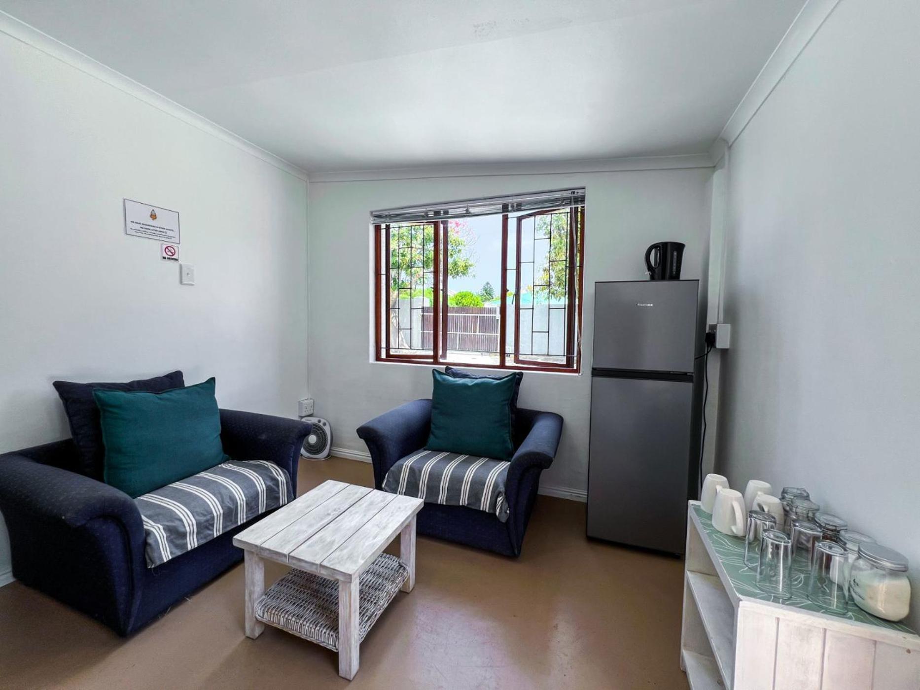 Hermanus Backpackers & Budget Accommodation Extérieur photo