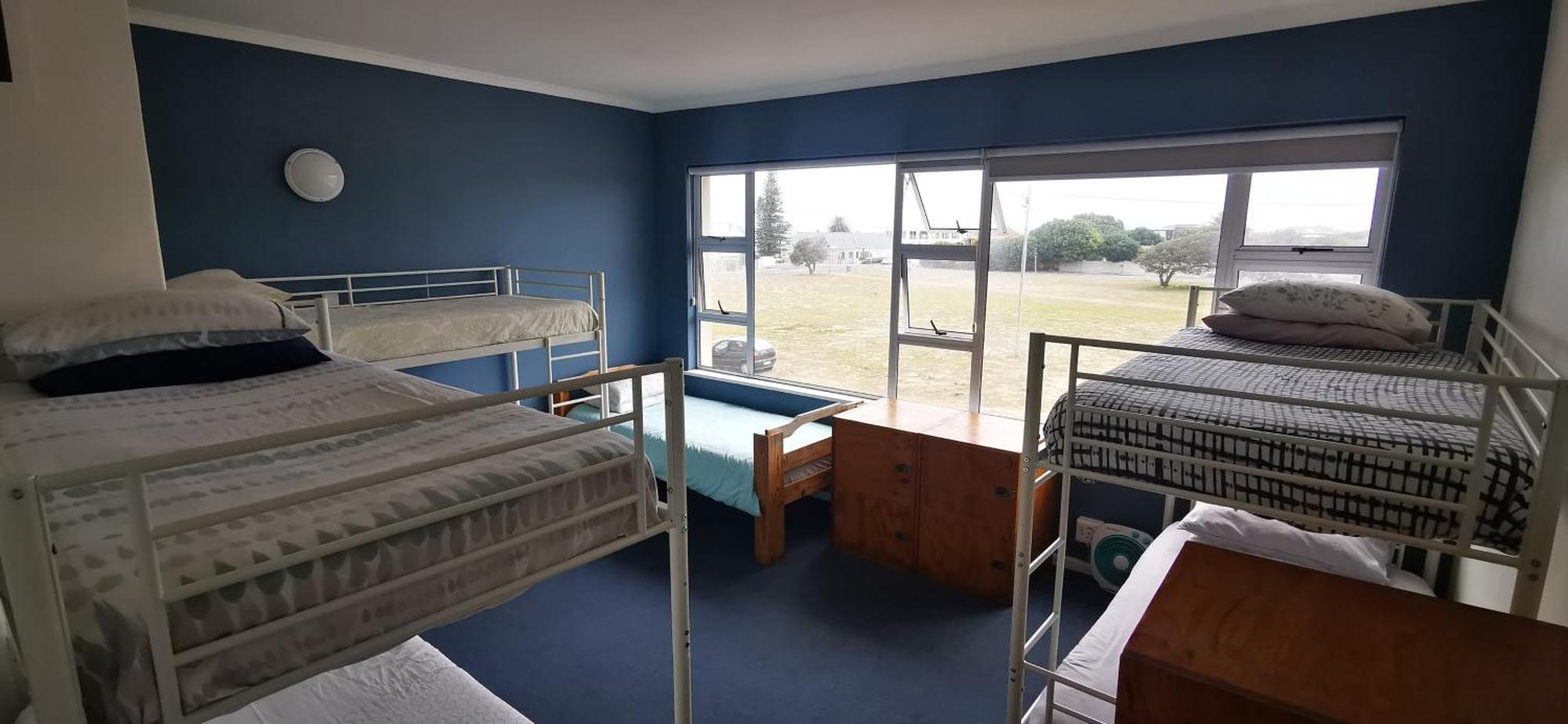 Hermanus Backpackers & Budget Accommodation Extérieur photo
