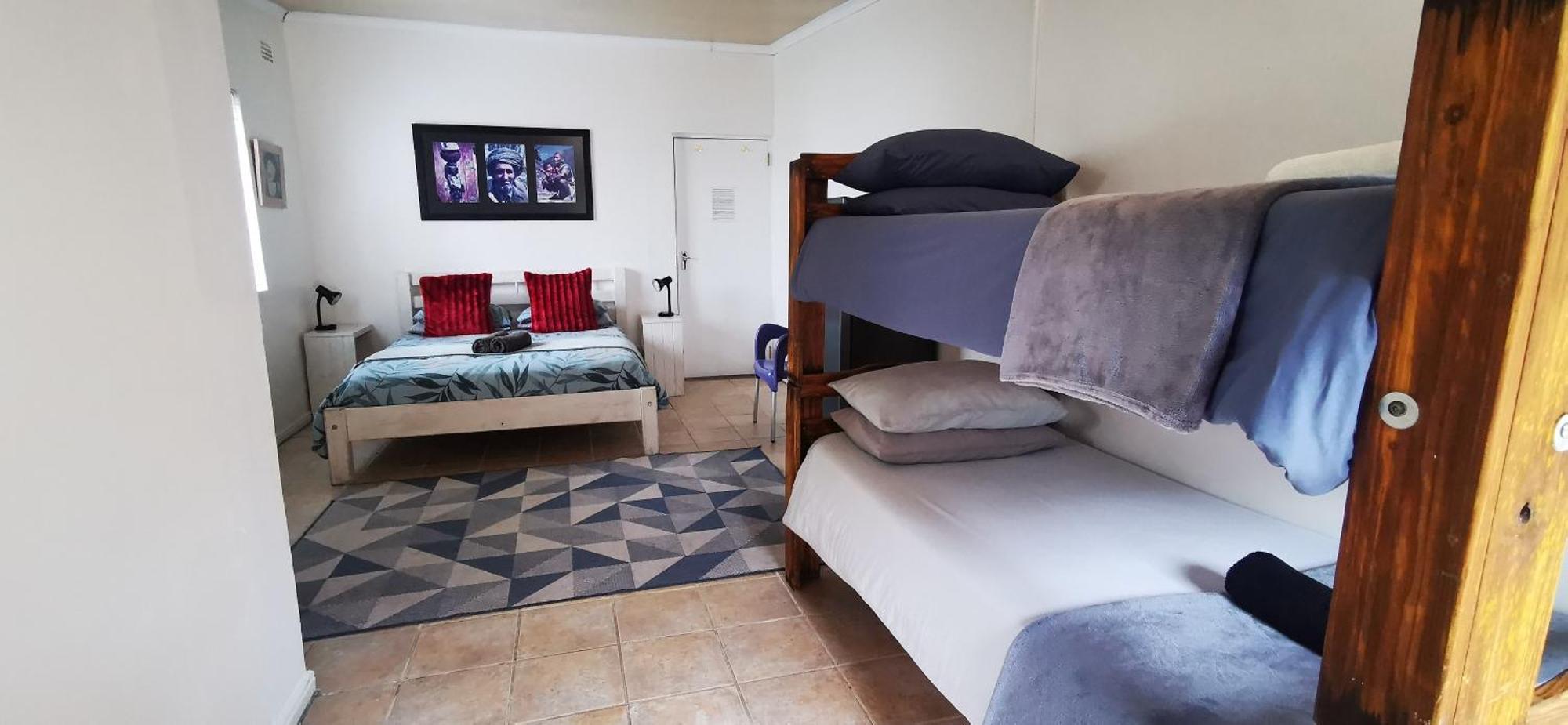 Hermanus Backpackers & Budget Accommodation Extérieur photo