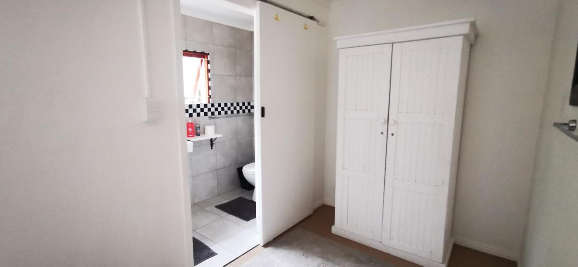 Hermanus Backpackers & Budget Accommodation Extérieur photo