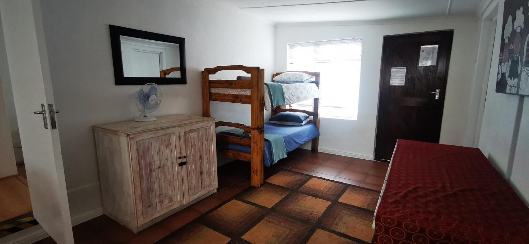 Hermanus Backpackers & Budget Accommodation Extérieur photo