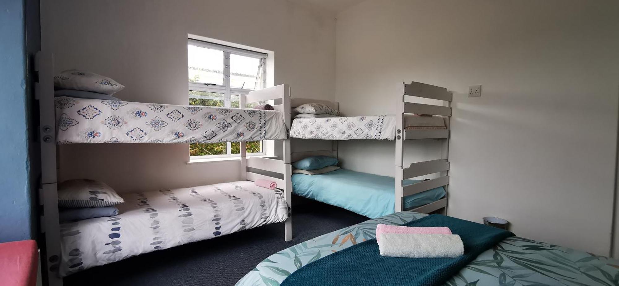 Hermanus Backpackers & Budget Accommodation Extérieur photo