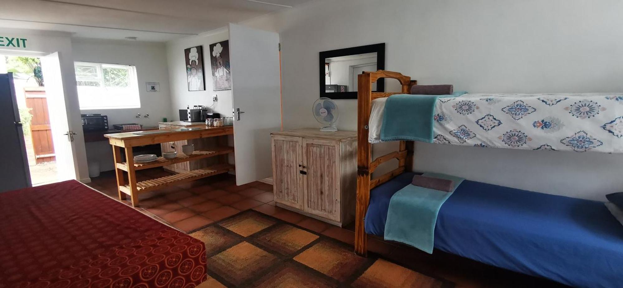 Hermanus Backpackers & Budget Accommodation Extérieur photo